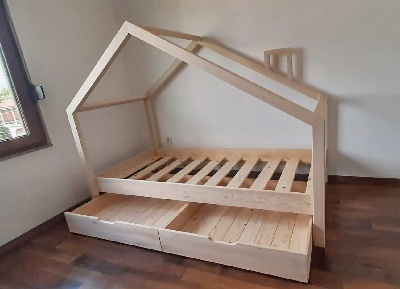B4 Çatılı Doğal Montessori 