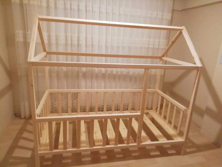 Montessori Çatılı Yatak Doğal Görünümlü 
